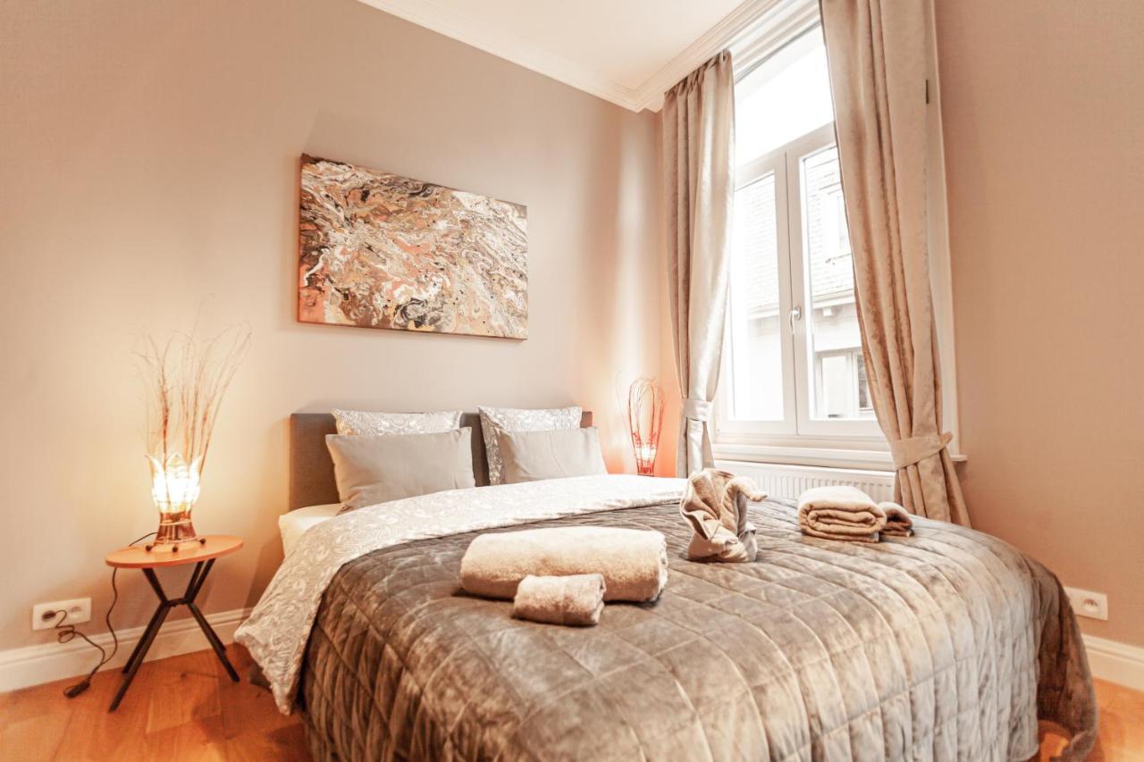 Luxury Suites Palace By Rikas Hotels Αμβέρσα Εξωτερικό φωτογραφία