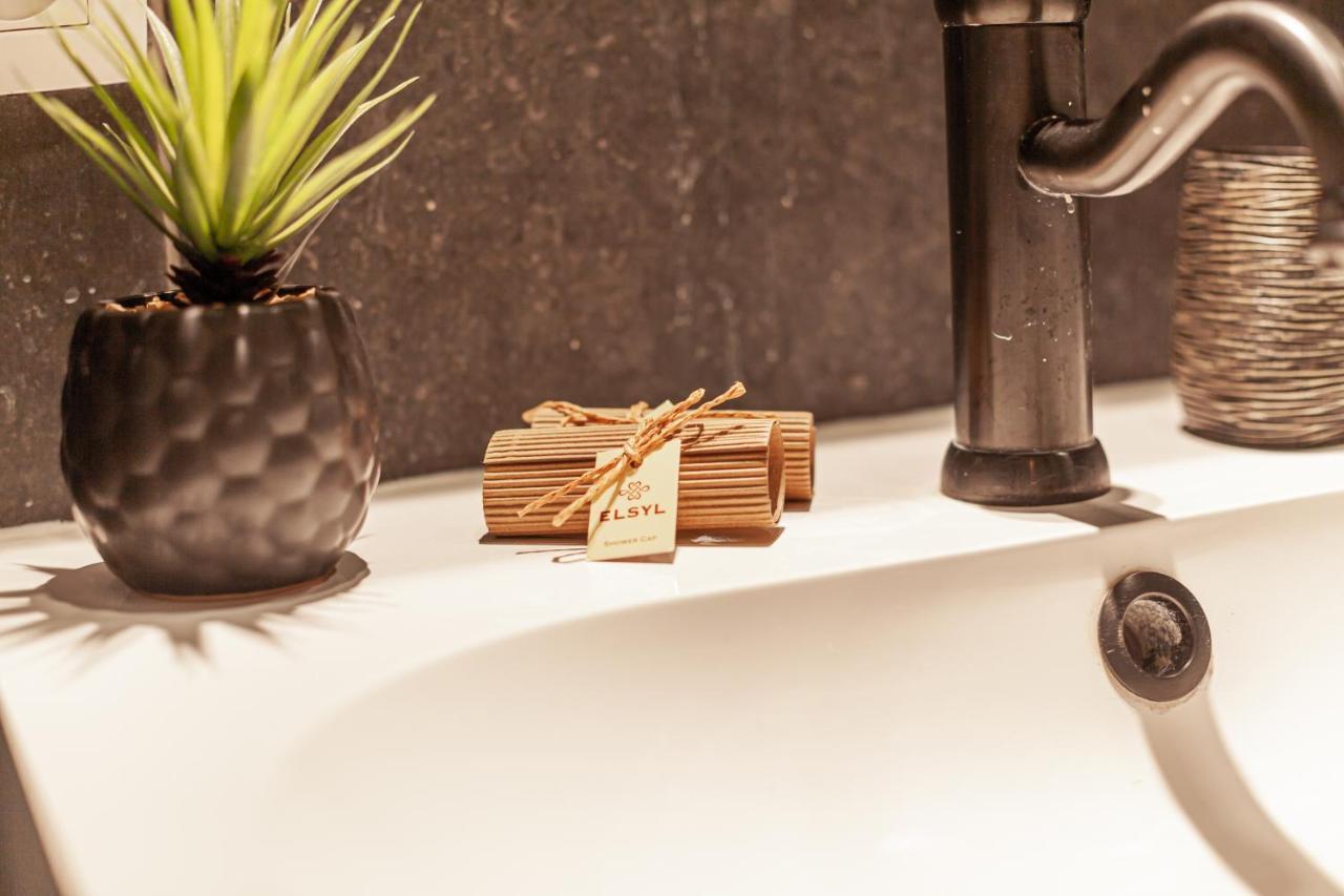 Luxury Suites Palace By Rikas Hotels Αμβέρσα Εξωτερικό φωτογραφία
